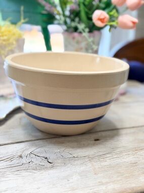 Vintage Robinson Ransbottom Pottery Ivory Blue Banded Bowl. 9.25x5.5 Stoneware